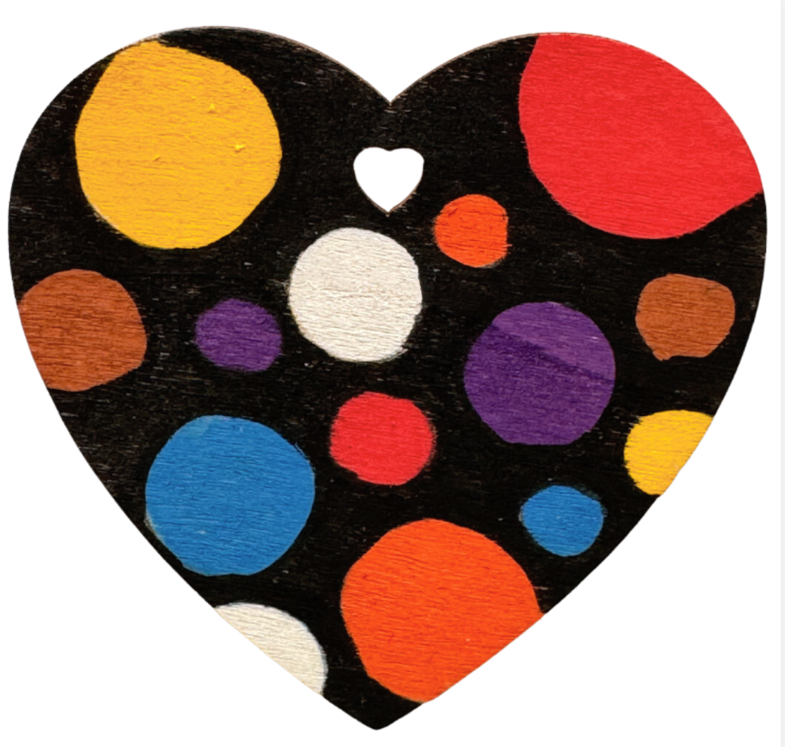 Heart shape painted on wood with the POSCA PC-7M Indigenous Traditional tones