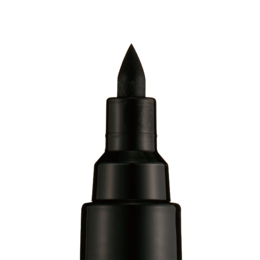 Close up of the flexible brush tip on a POSCA PC-5BR marker