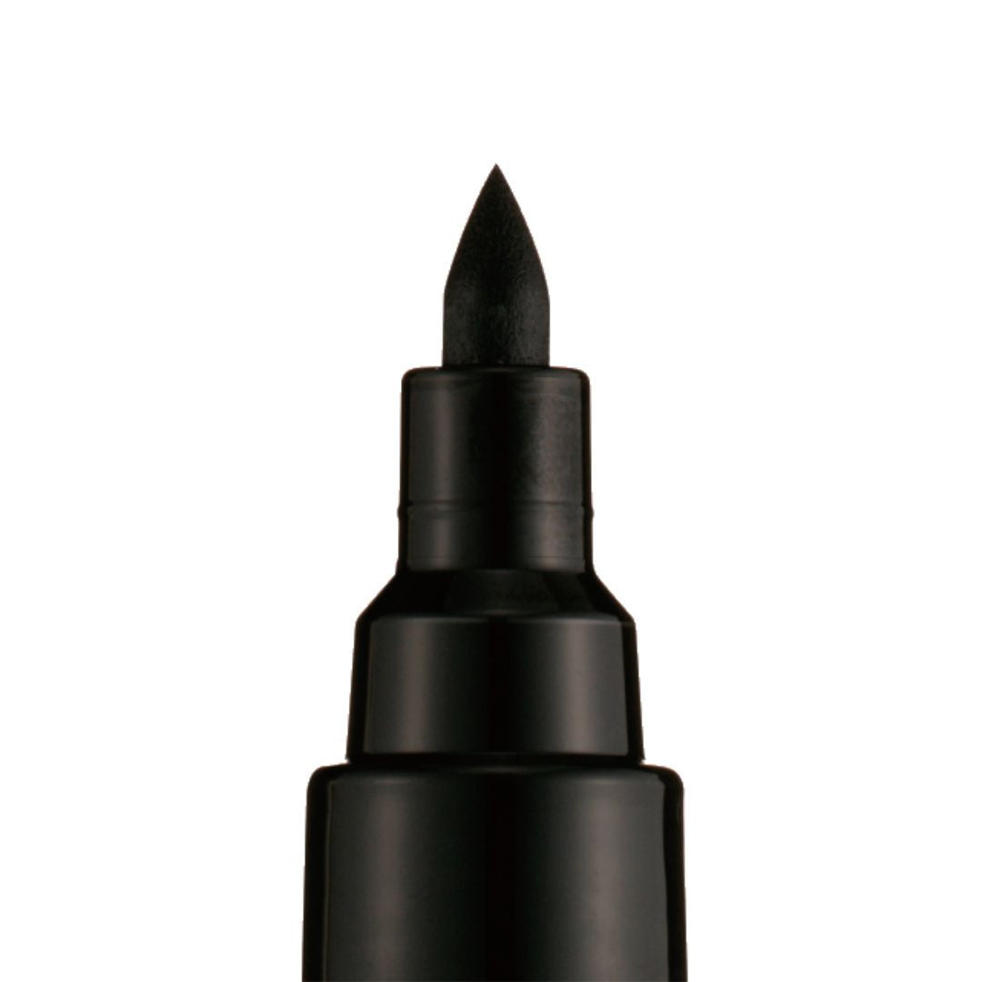Close up of the flexible brush tip on a POSCA PC-5BR marker